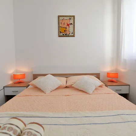 Apartament Nata *